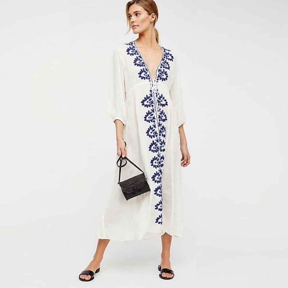 Embroidered Maxi DRESS Floral Fable Maxi - Picture 2 of 3